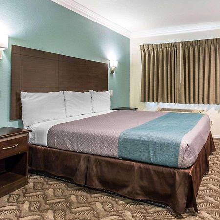 Rodeway Inn & Suites Inglewood Eksteriør billede