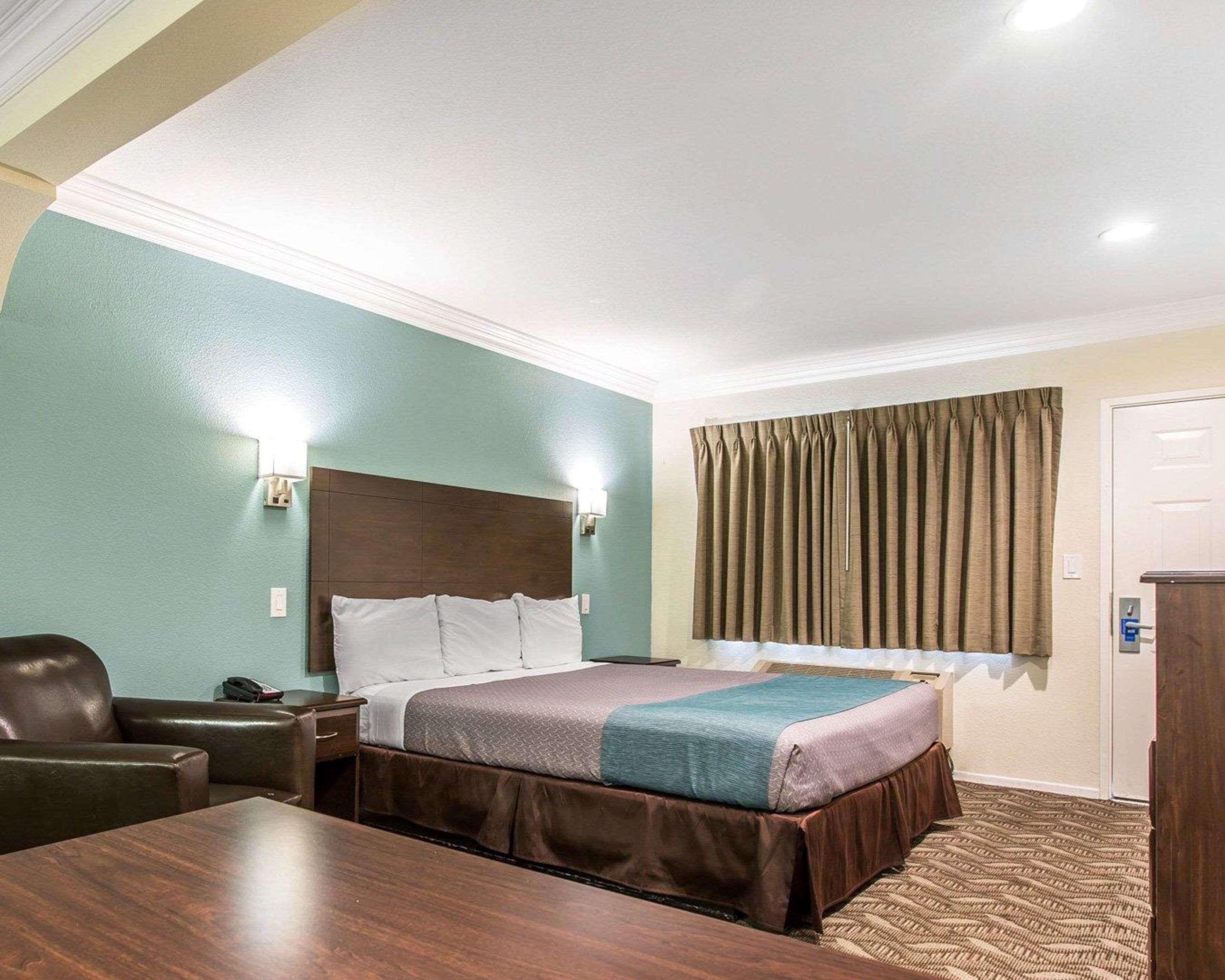 Rodeway Inn & Suites Inglewood Eksteriør billede