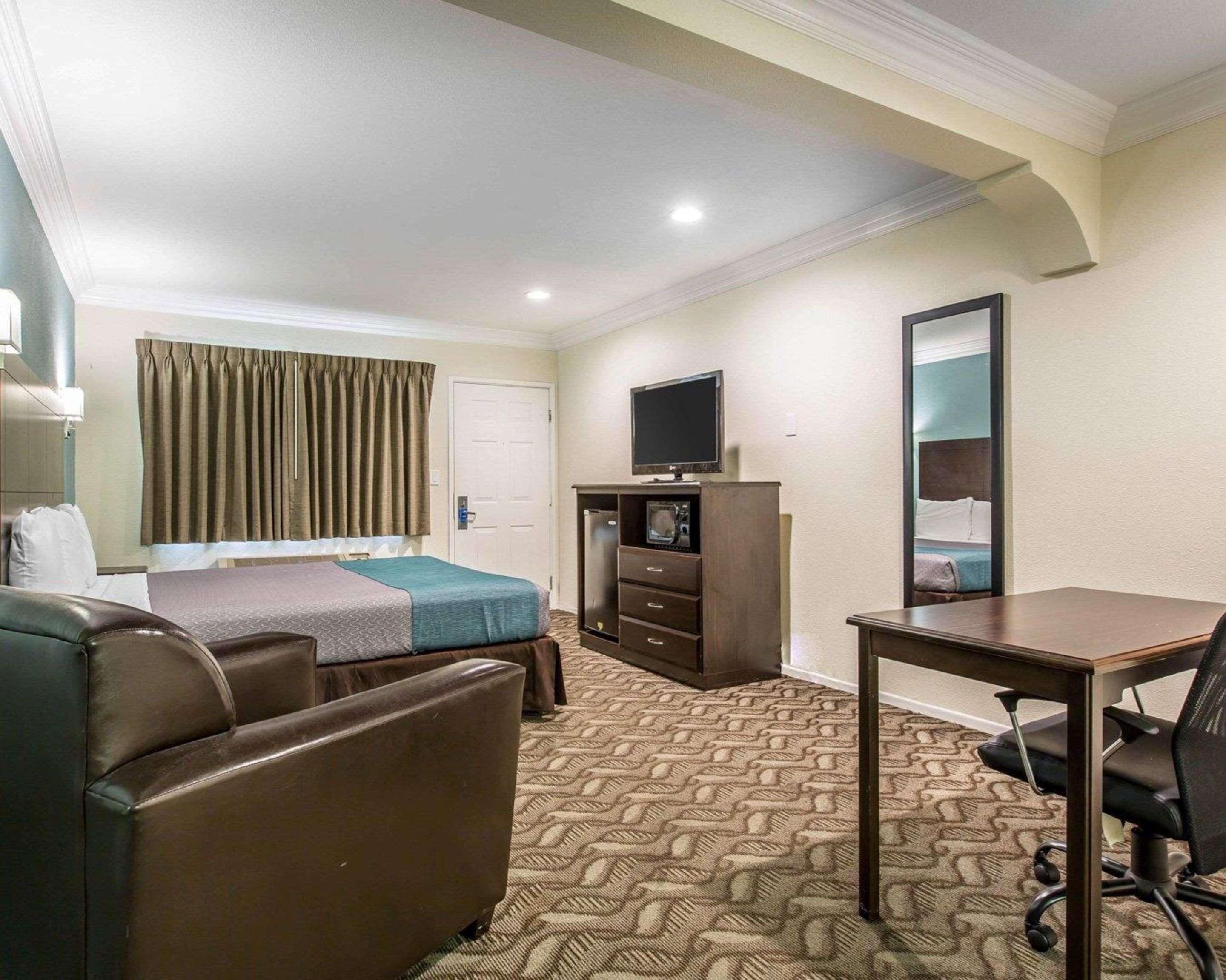 Rodeway Inn & Suites Inglewood Eksteriør billede
