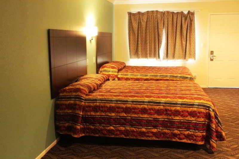 Rodeway Inn & Suites Inglewood Eksteriør billede