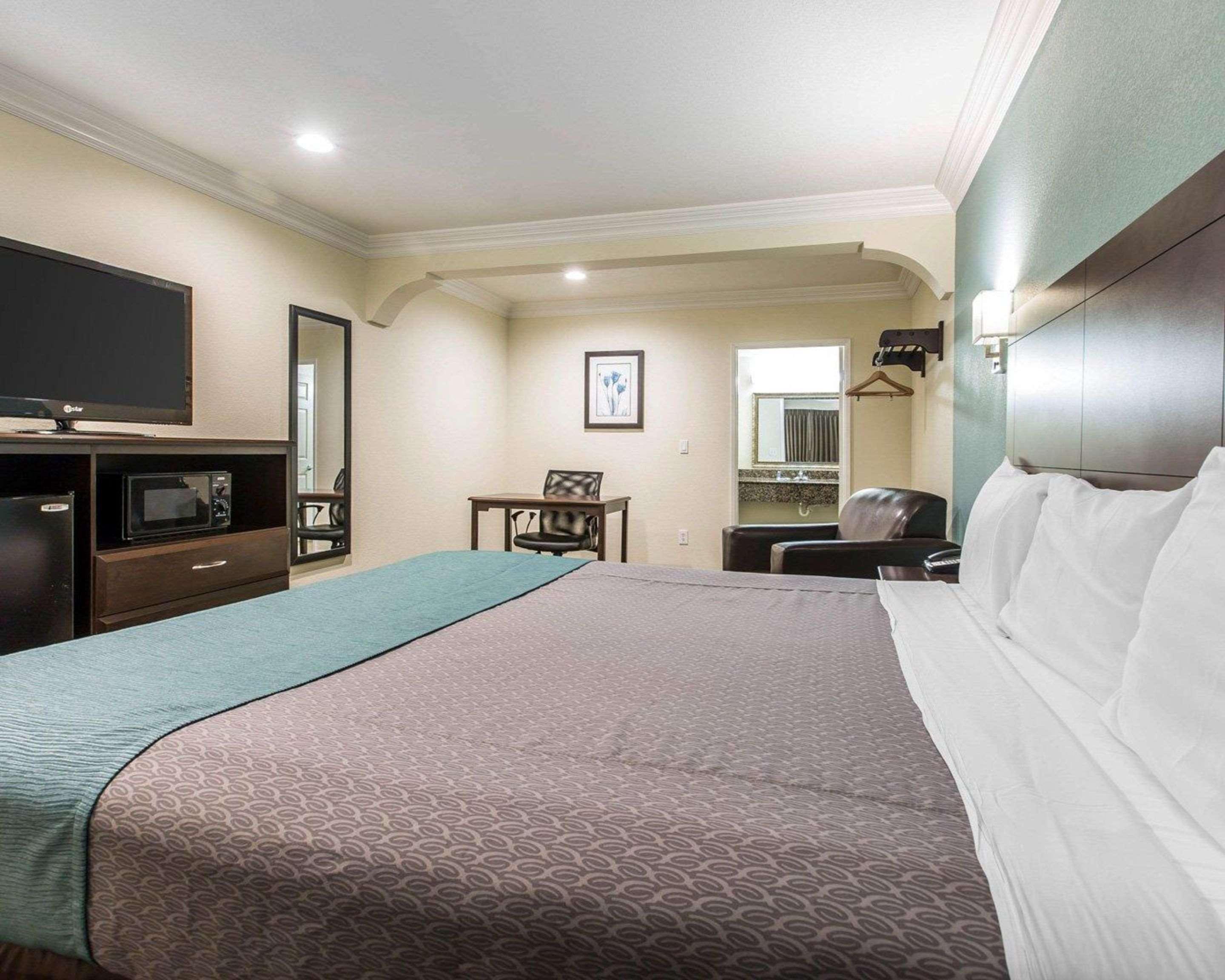 Rodeway Inn & Suites Inglewood Eksteriør billede