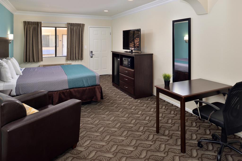 Rodeway Inn & Suites Inglewood Eksteriør billede