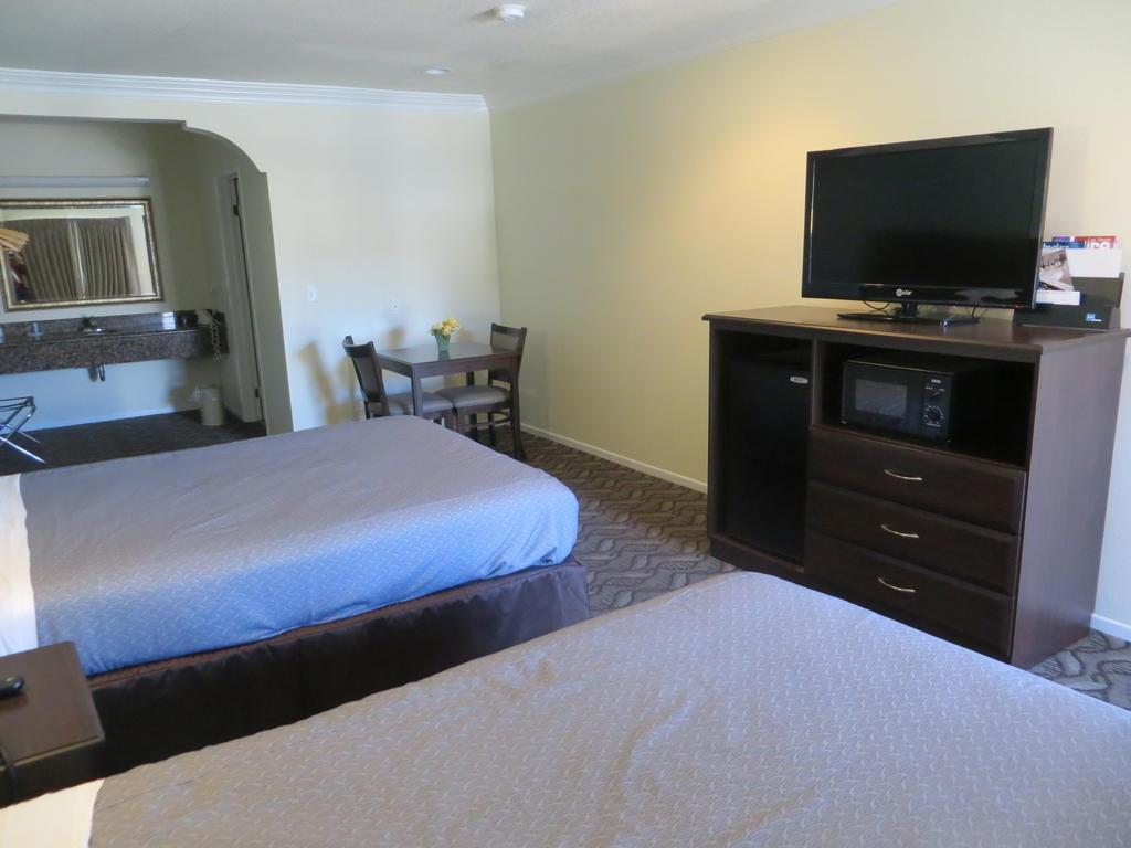 Rodeway Inn & Suites Inglewood Eksteriør billede