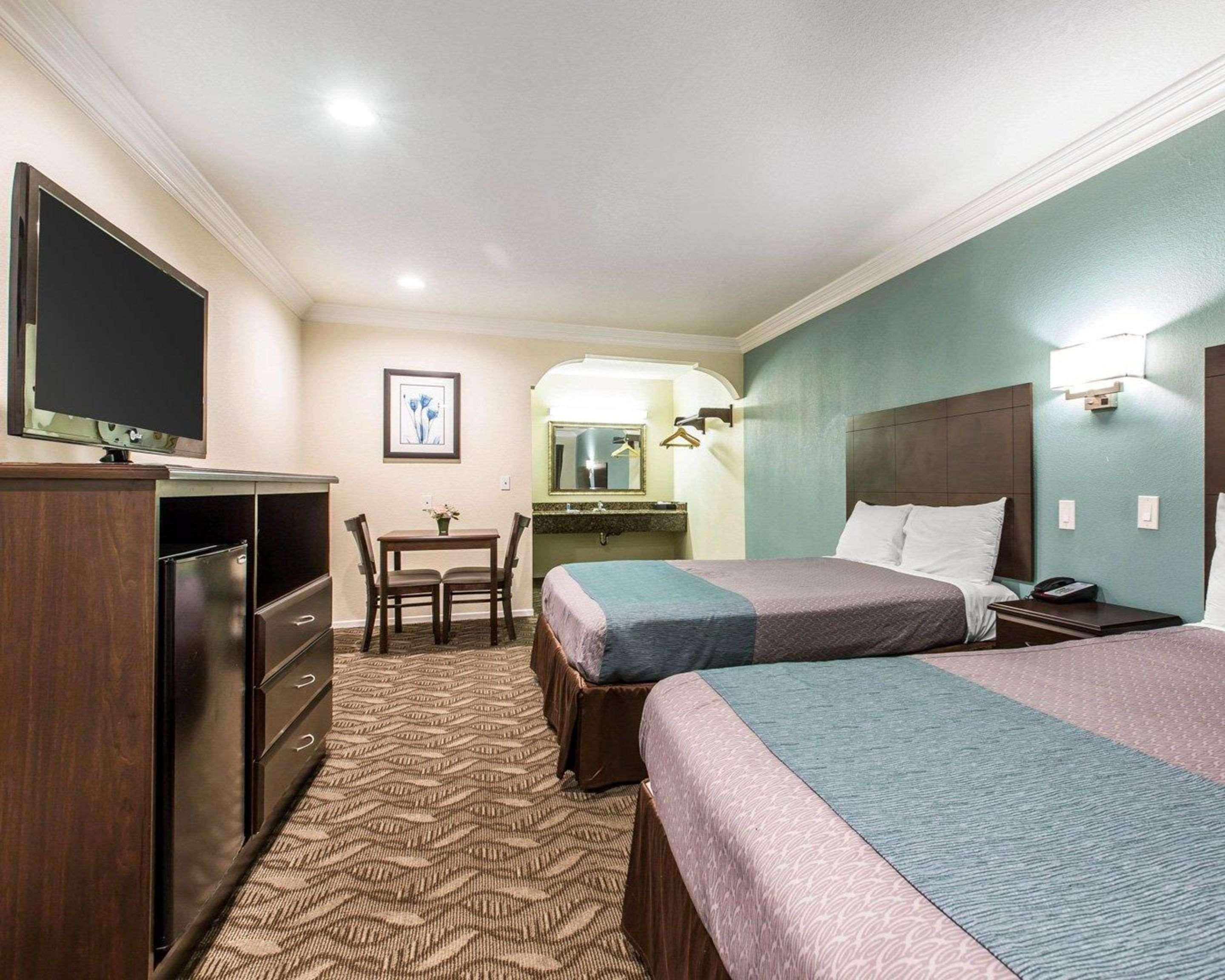 Rodeway Inn & Suites Inglewood Eksteriør billede