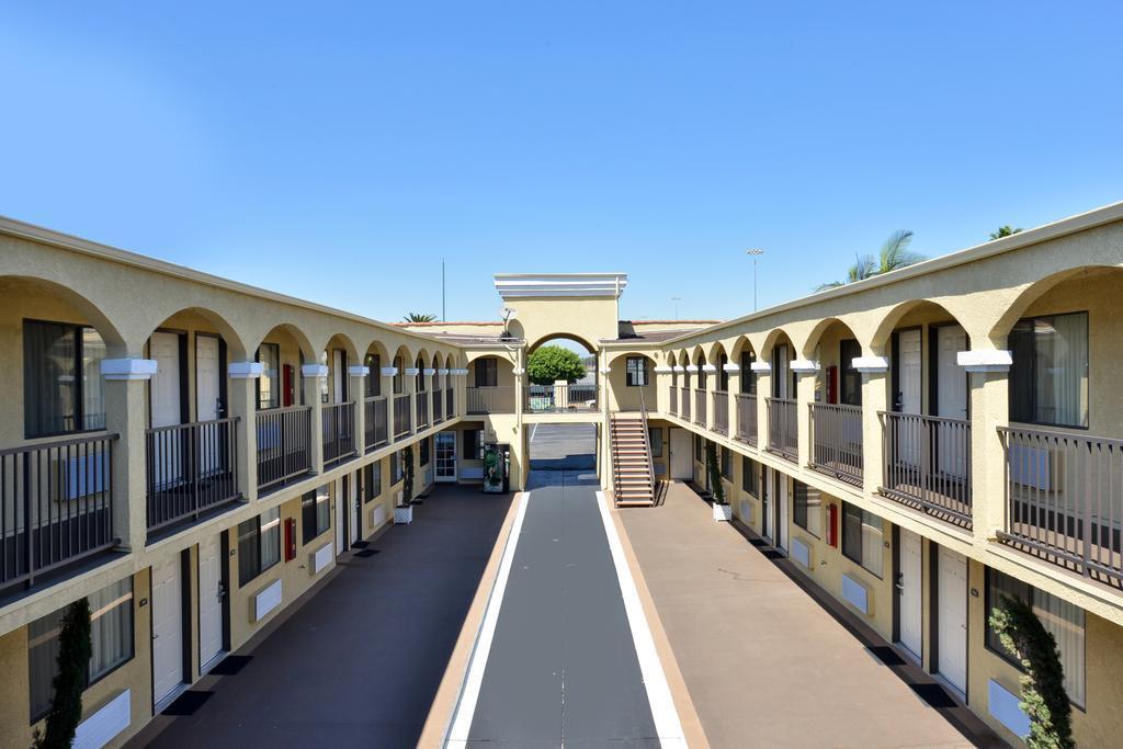 Rodeway Inn & Suites Inglewood Eksteriør billede