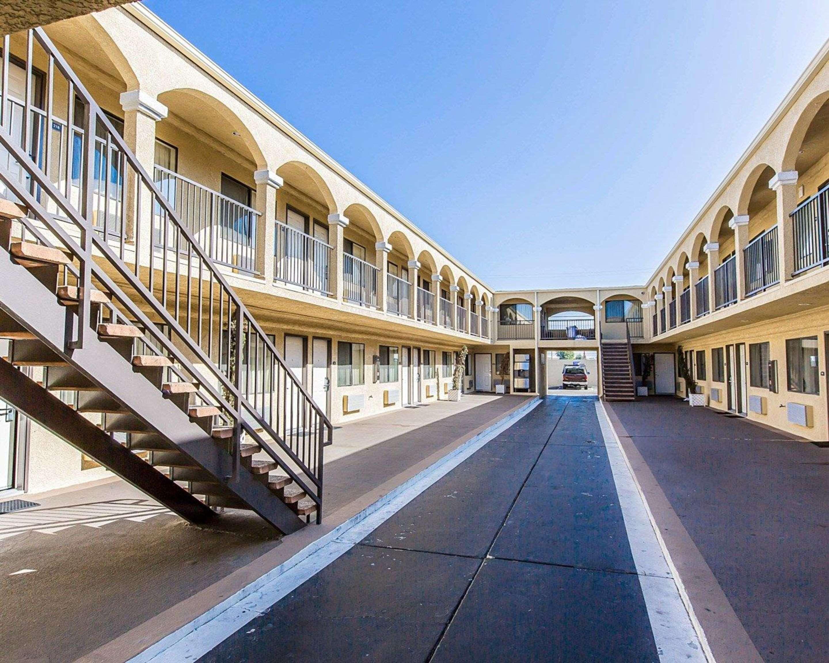Rodeway Inn & Suites Inglewood Eksteriør billede
